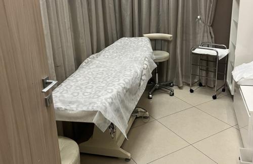 Перманентный макияж бровей, губ, межресничного пространства, комплексы со скидкой до 50% в салоне "Оливер"