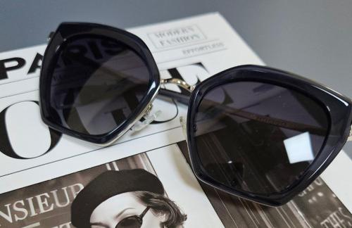 Взрослые и детские оправы, солнцезащитные очки от 31,50 р. в "Эконом Оптика"