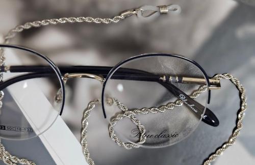 Взрослые и детские оправы, солнцезащитные очки от 31,50 р. в "Эконом Оптика"