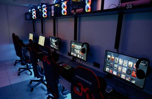 Посещение компьютерного клуба от 1,50р/час, аренда PlayStation 5 от 10р/час в "Платформа" 